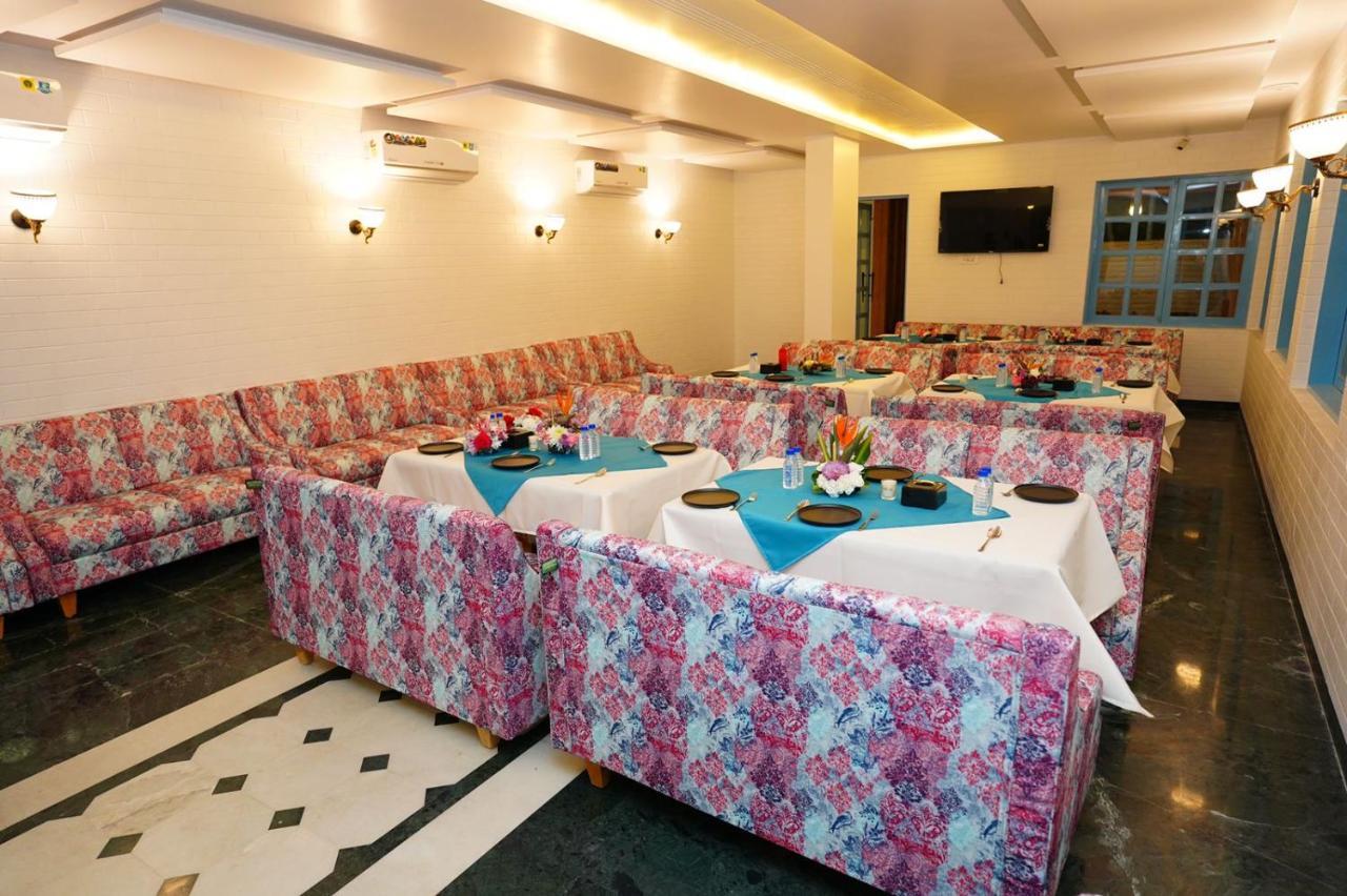 סילבאסה Hotel Vardhan מראה חיצוני תמונה