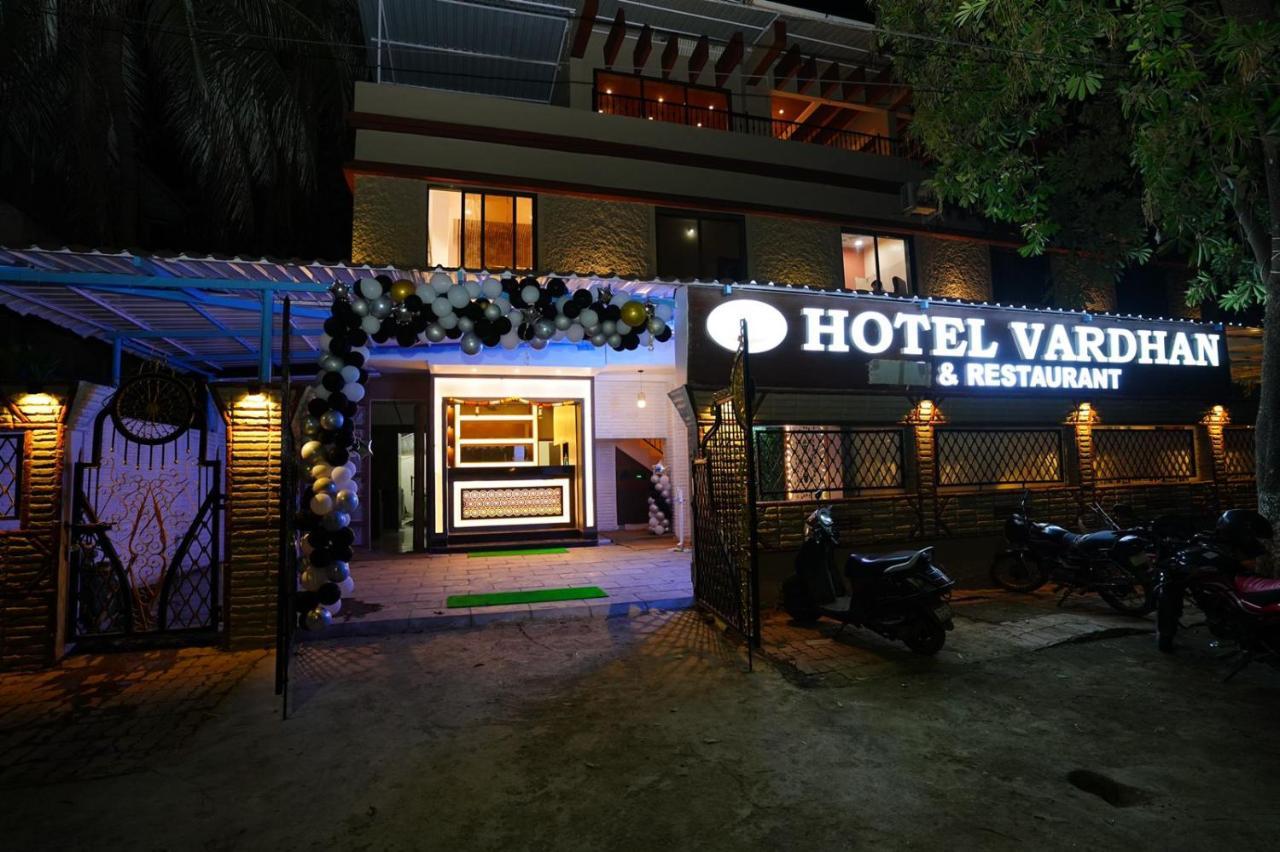 סילבאסה Hotel Vardhan מראה חיצוני תמונה